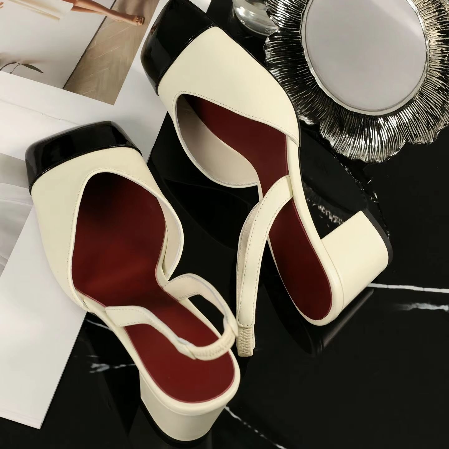 Sandals - Sepatu Slingback Wanita Dua Warna Krem