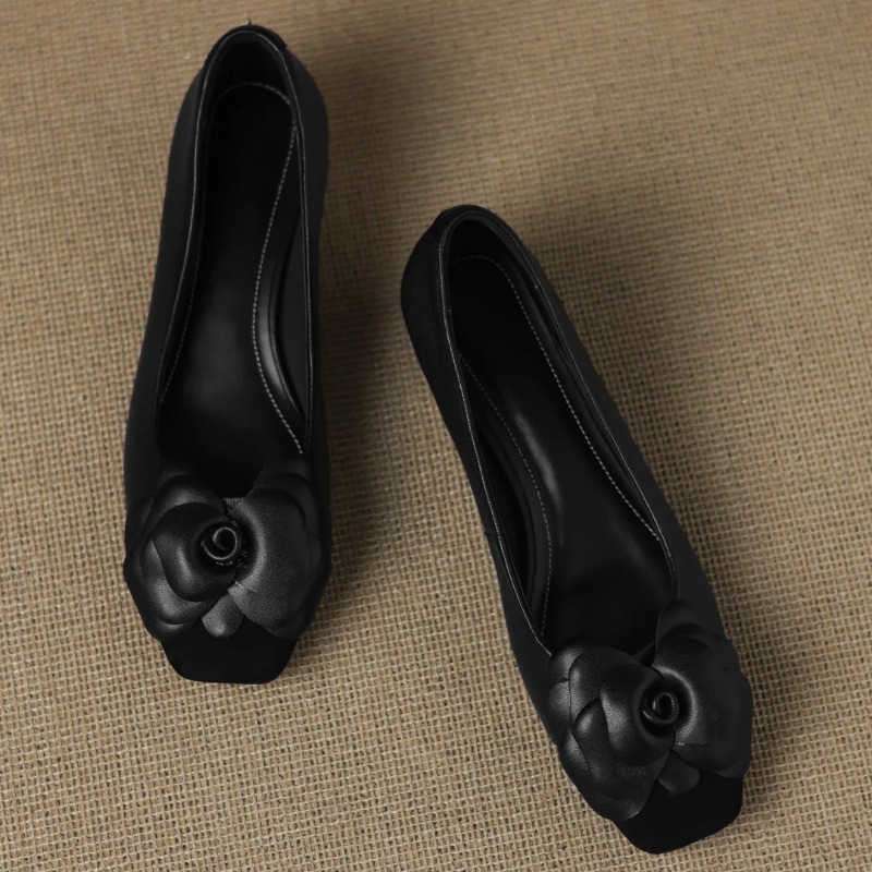 Sepatu hak wanita ukuran besar - Heels ulasan dan harga