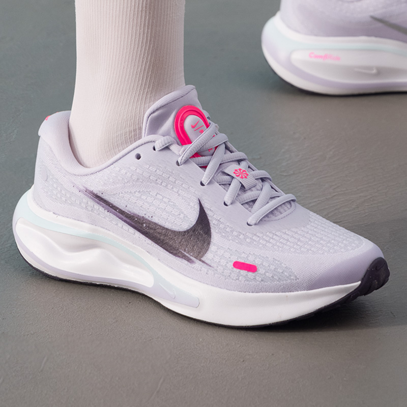 Sepatu Wanita Nike Original, S - Lightweight Road Running Shoes ulasan dan harga