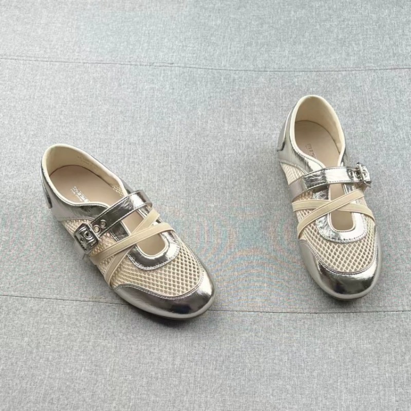 Sepatu Sneakers Anyaman Berong - Heels ulasan dan harga